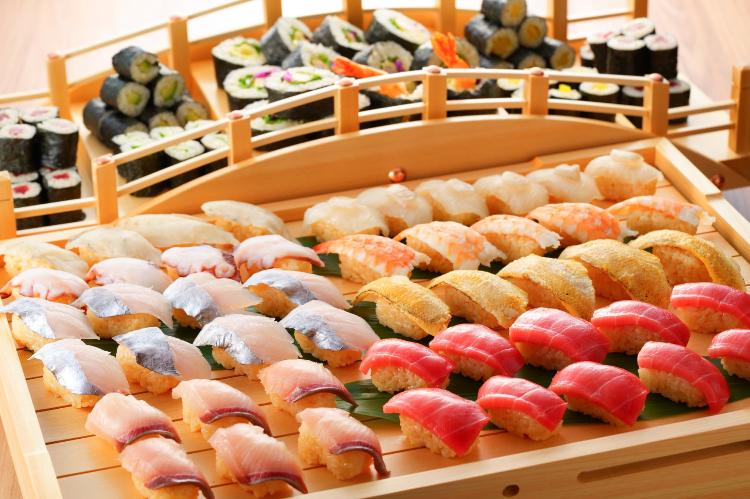【寿司】厳選した旬の鮮魚が楽しめます