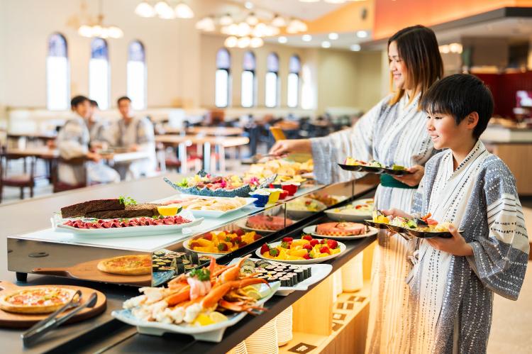 目移りするような料理の数々!お好みのお料理をお腹いっぱい召し上がれ