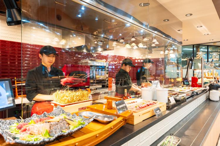 ■レストラン■ビュッフェ会場でもあり、ライブキッチンが備えられています