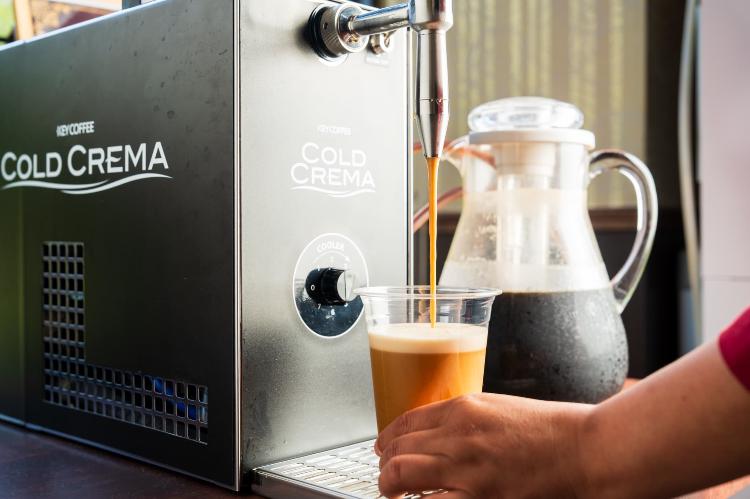 ■ラウンジ■コーヒーメーカー『COLD CREMA』を設置。クリーミーな口当たりのコーヒーを堪能