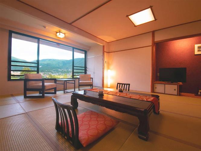 【和室】ごゆっくりお寛ぎいただける畳のお部屋