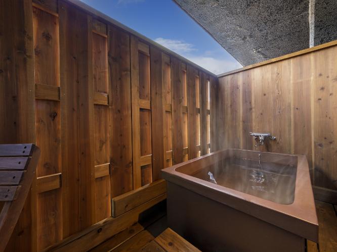 スタンダード露天風呂付和室 ※客室露天風呂の一例