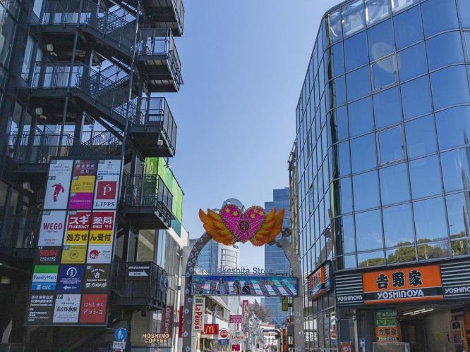 周辺観光|原宿竹下通り(公共交通機関で約30分)