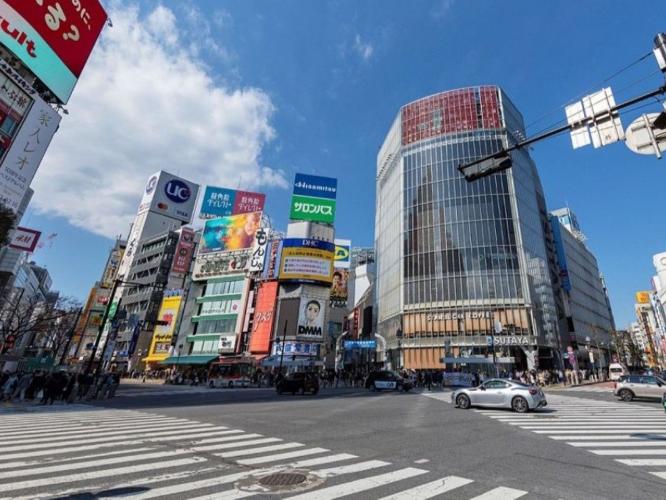 周辺観光|渋谷スクランブル(公共交通機関で約27分)