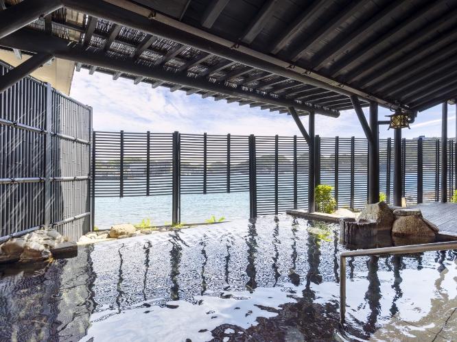 露天風呂 潮騒の湯（男女入替制）