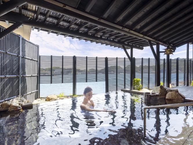 露天風呂 潮騒の湯（男女入替制）