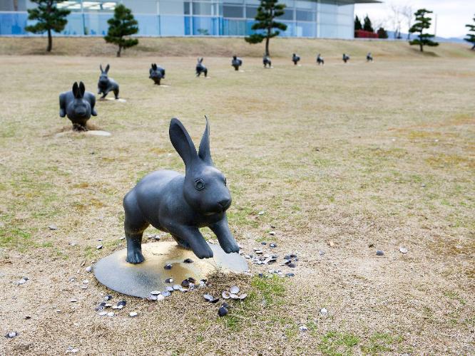 島根県立美術館「宍道湖うさぎ」<BR>湖から2番目のうさぎを触ると幸せが訪れる！？