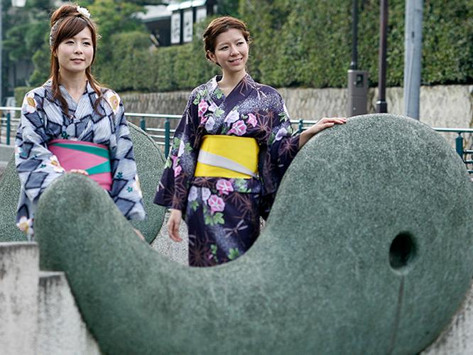 「恋叶い橋」<BR>撮影した写真に鳥居が写ると恋が叶うという