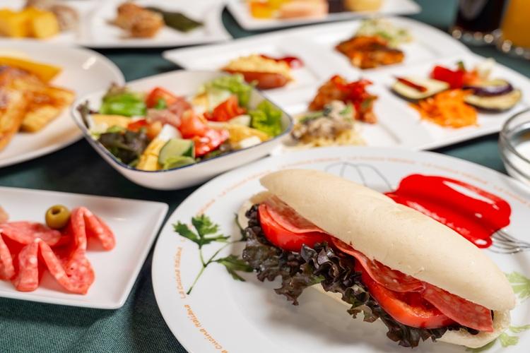 彩り鮮やかなイタリアンビュッフェをご用意してます。