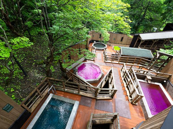 【森の散歩湯WOOD SPA】異なるフレグランスが楽しみながら湯めぐりできるのが散歩湯の醍醐味