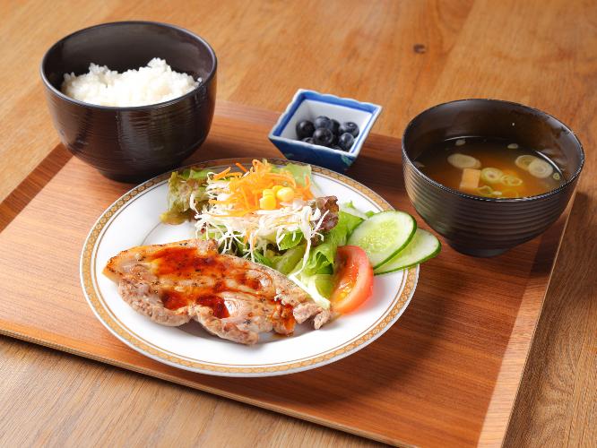 肉料理