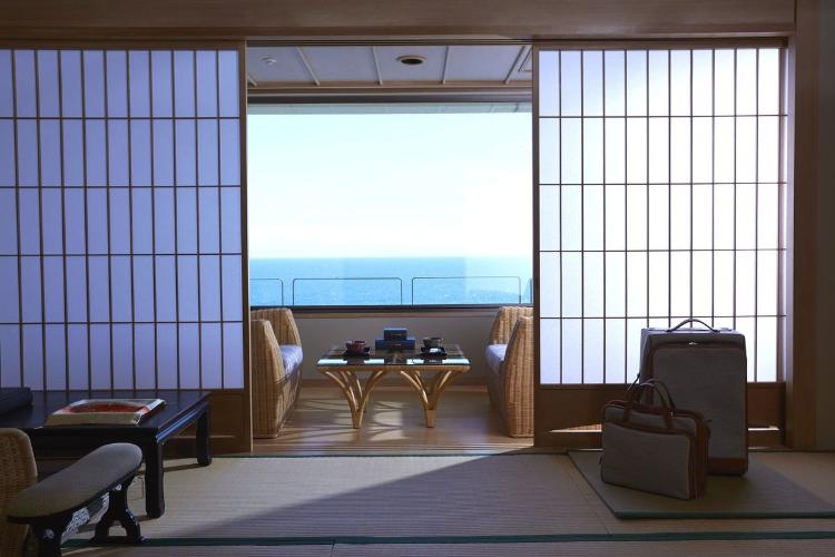 【新館】メゾネットルーム（展望風呂付客室・全室オーシャンビュー）