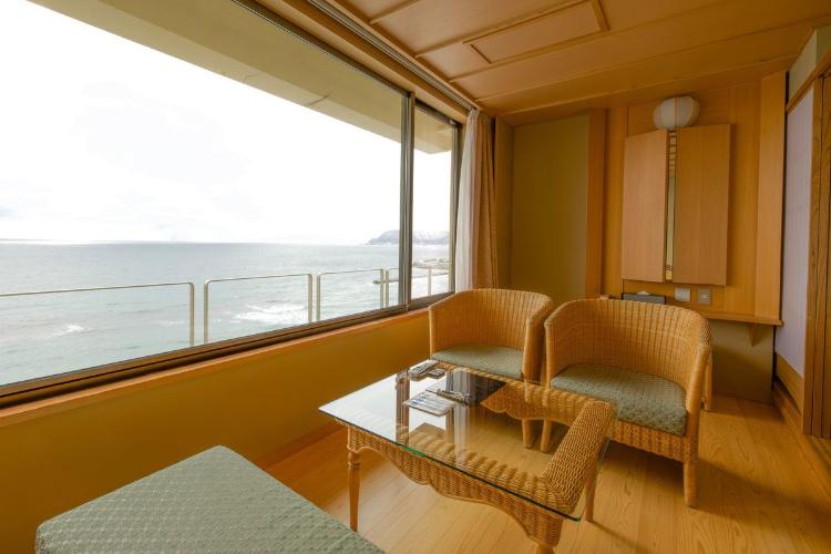 【新館】メゾネットルーム（展望風呂付客室・全室オーシャンビュー）