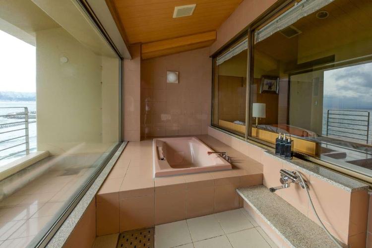 【新館】メゾネットルーム（展望風呂付客室・全室オーシャンビュー）