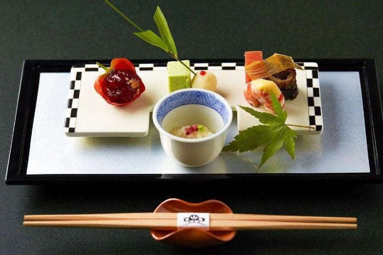 ミシュランガイド北海道一つ星を獲得した割烹旅館若松で絶品和懐石料理をご堪能くださいませ（料理一例）