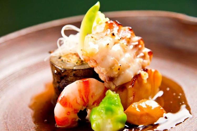 ミシュランガイド北海道一つ星を獲得した割烹旅館若松で絶品和懐石料理をご堪能くださいませ（料理一例）