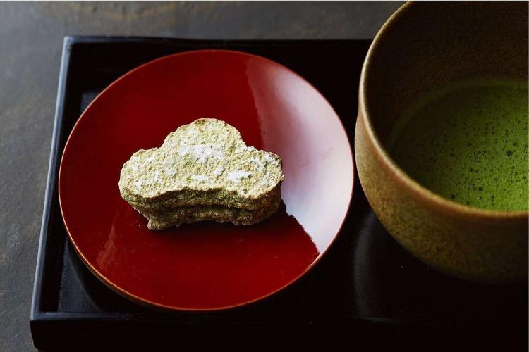 当旅館のみで販売している人気の抹茶洋菓子。