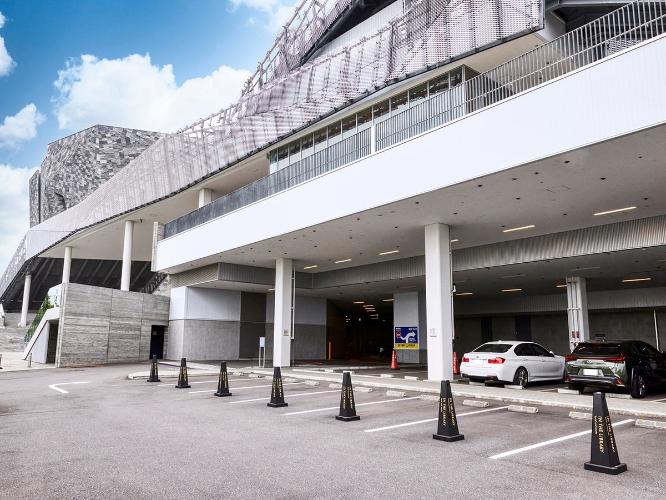 駐車場｜ところざわサクラタウン駐車場を無料でご利用いただけます。レセプションにお申し出ください。