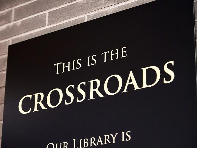 THE LIBRARY | 知らない本と出会いう“交差点”‐‐ the crossroads
