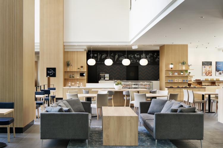 FIKA CAFE Lagom こだわりのドリンクと北欧テイストのフード、アフタヌーンティーが楽しめるカフェ