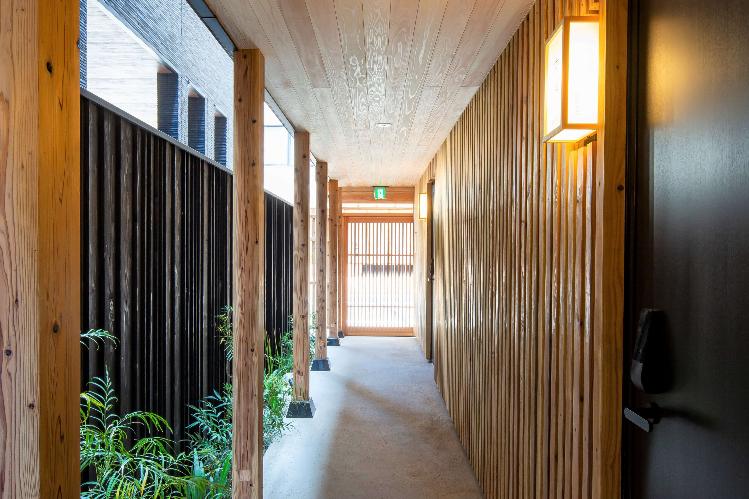 ■エントランス（廊下）