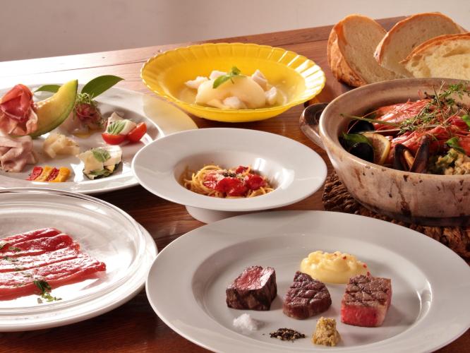 希少な「五島牛」のモモ・ヒレ・サーロインの食べくらべと旬の鮮魚を使ったお料理をお楽しみください。