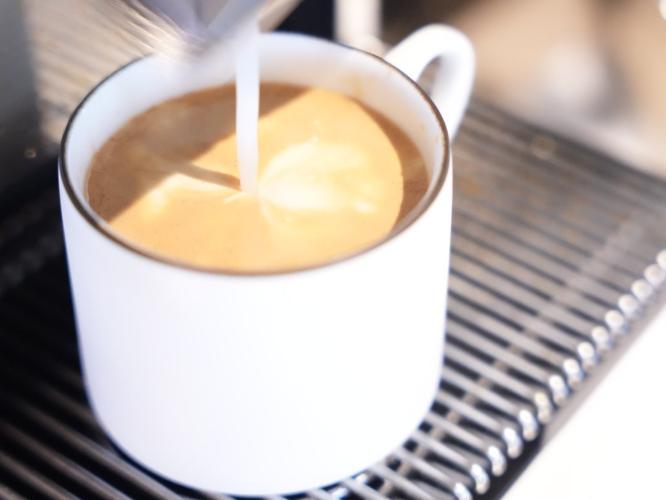 スペシャリティコーヒー／コンソルトラウンジで過ごす至福のコーヒー体験をご堪能ください。（イメージ）
