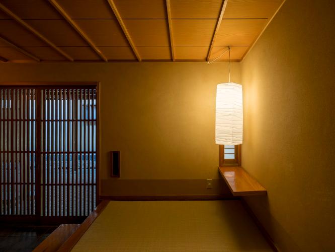 温泉内湯・中庭テラス付 和洋室「埴生」/1F