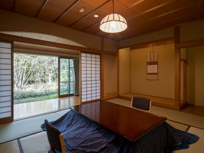 温泉内湯・中庭テラス付 和洋室「埴生」/1F