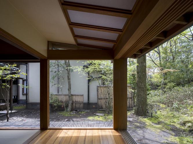 離れ|温泉内湯・中庭テラス付 和洋室「くちなし」