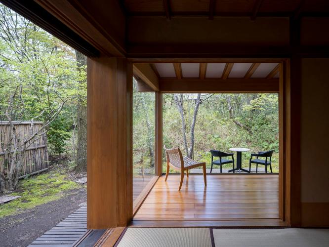 離れ|温泉内湯・中庭テラス付 和洋室「くちなし」