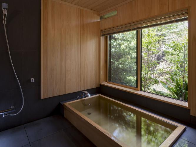 温泉内湯・テラス付 和洋室「くひな」/2F