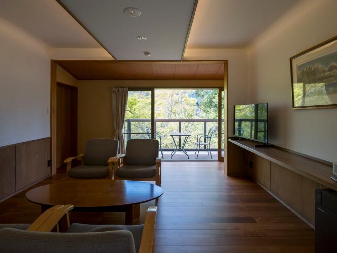 温泉内湯・テラス付 和洋室「くひな」/2F