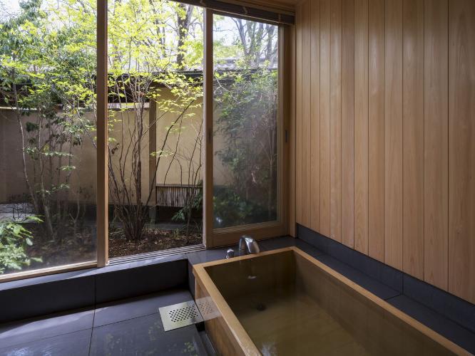 温泉内湯・テラス付 和洋室「桑」/2F