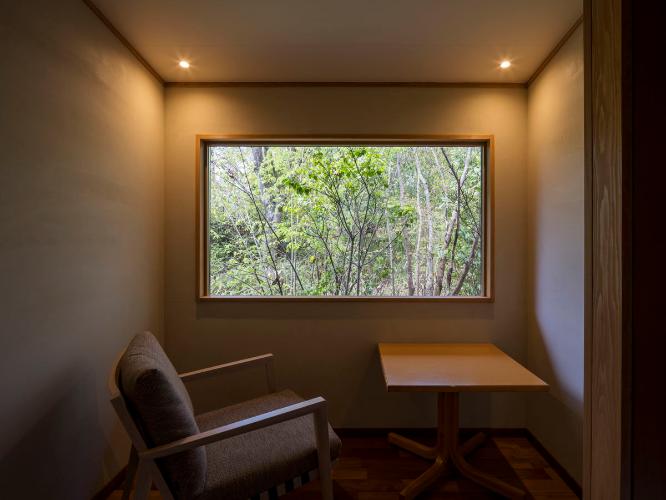 離れ|温泉内湯・中庭テラス付 和洋室「むらさき」