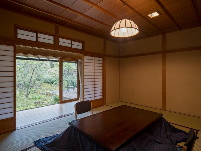 温泉内湯・中庭テラス付 和洋室「柚子」/1F