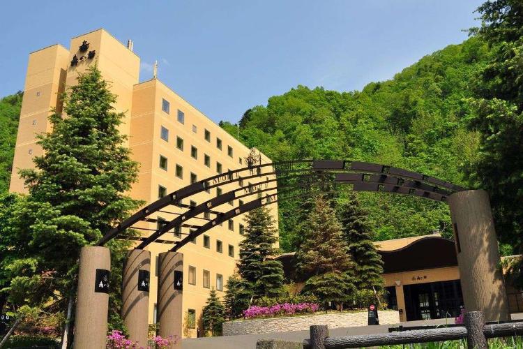 【外観（春〜夏）】「森」がテーマのリゾートスパ。森の物語に溢れた空間で癒しのひと時を（イメージ写真）