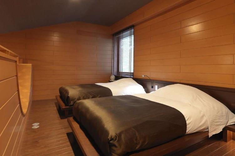 【露天風呂付コテージ】2階ベッドルーム（客室一例）