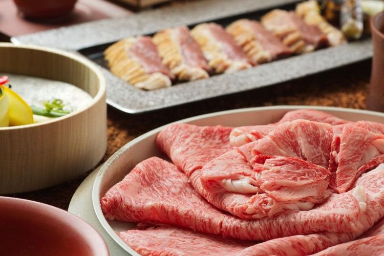 【森の巣穴／しゃぶしゃぶ「和牛・鴨肉」コース】北海道産和牛と鴨肉をしゃぶしゃぶで（2人前イメージ）