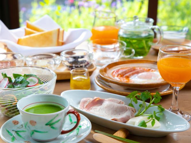 朝食／和食または洋食をお選びいただけます。