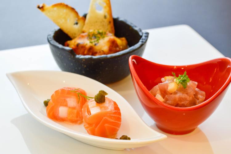 薫_2025秋料理|サーモン_鮪タルタル_ナスのグラタン