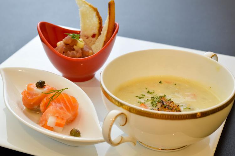 凪_2025秋料理|サーモン_鮪タルタル_クラムチャウダー