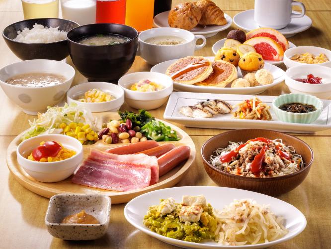 朝食盛り付け例