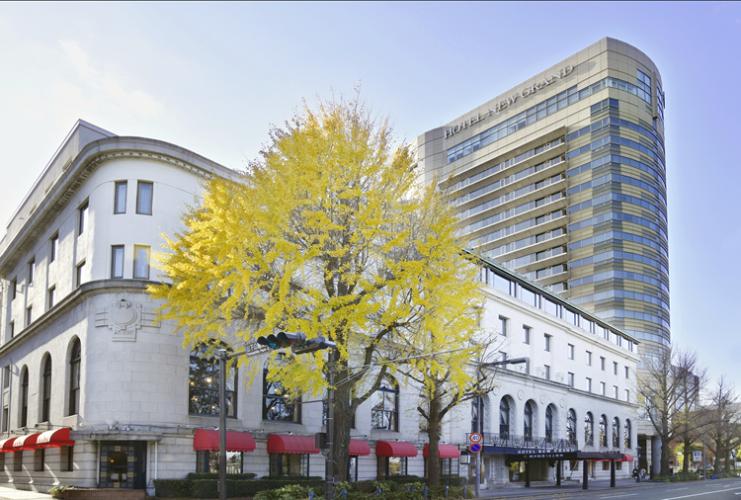 ホテル外観（公式）秋