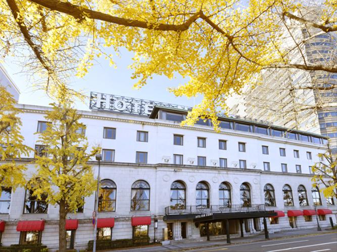 ホテル外観(公式)秋(2)