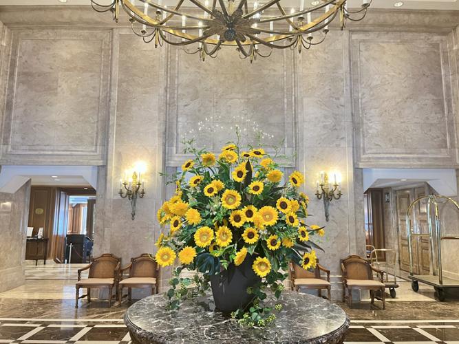 タワー館ロビー(夏)