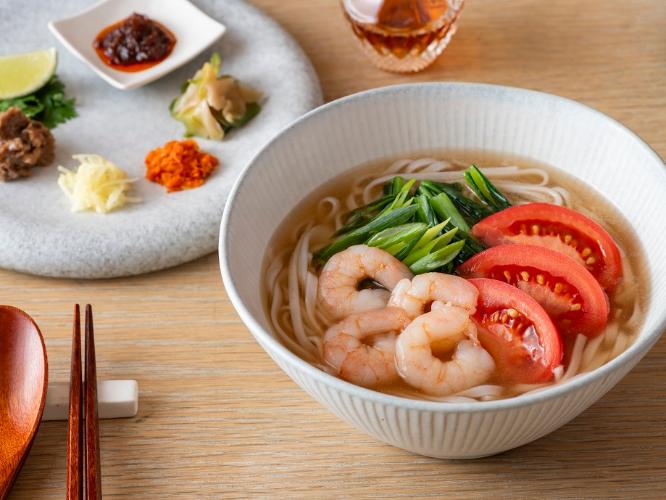 シュリンプとトマトのフォー