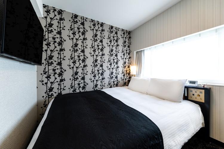 クイーン 全室禁煙