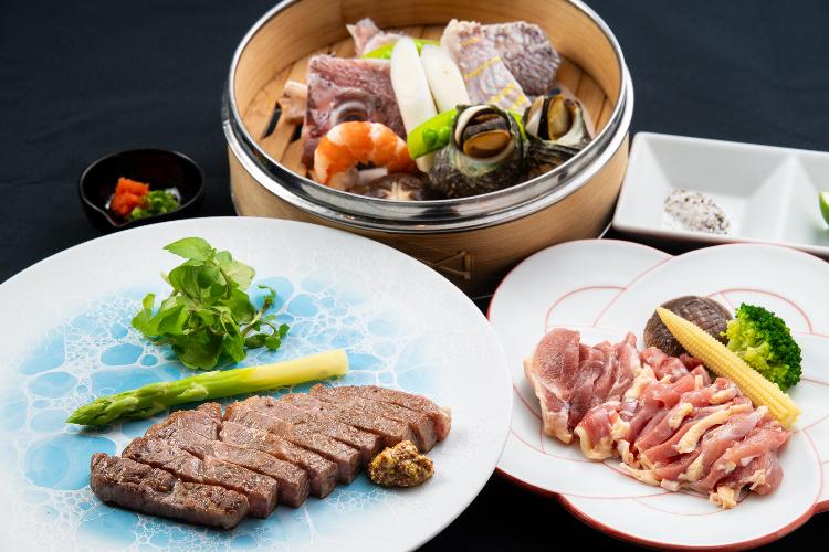 【夕食一例】「おおいた和牛」と「大分県産地鶏豊のしゃも」は九州を代表するお肉です。