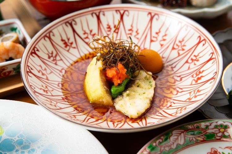 【夕食一例】それぞれの食材が持つ異なる食感と味わいが、一皿の中で調和